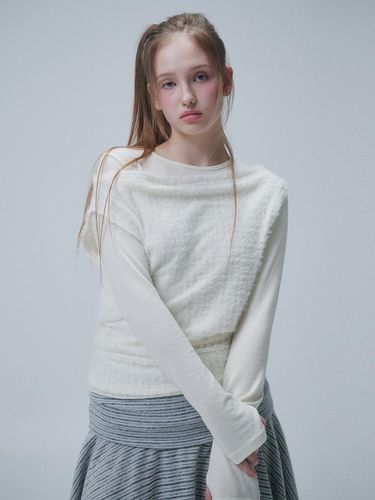 FURRY ASYMMETRY LAYERED TOP, WHITE+WHITE - FUNFROMFUN - Modalova