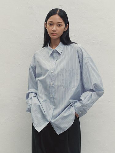 UNISEX OVERSIZED FIT LOGO SHIRT MBDFTO011 - MAKE A TOAST - Modalova