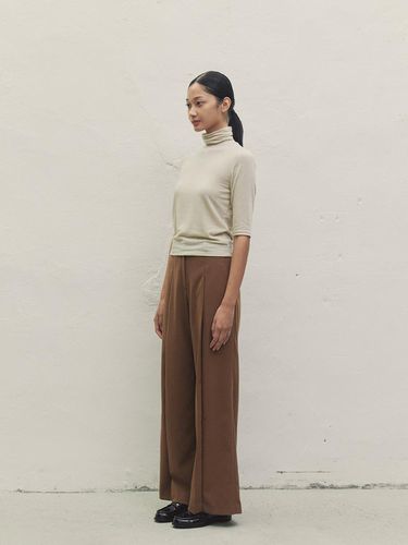 BASIC WIDE PANTS DARK BEIGE MBBFPA01917 - MAKE A TOAST - Modalova