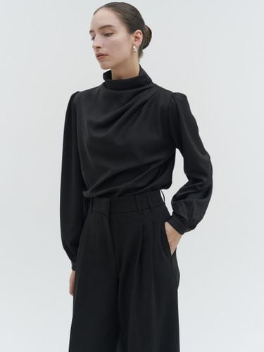 Puffed Sleeves Dress High-Neck Blouse_BLACK - OER - Modalova