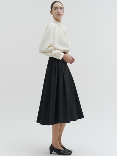 Flare High Waist Pintuck Skirt_BLACK - OER - Modalova