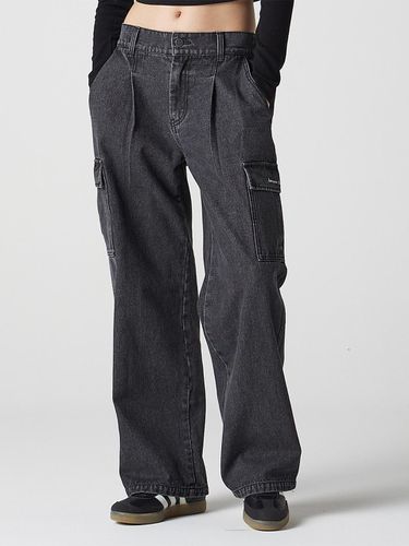 One-tuck wide cargo denim black - Awesomestudio - Modalova