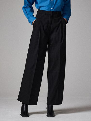 Stripe one-tuck slacks black - Awesomestudio - Modalova