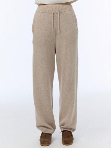 Knit Pants (Beige) - CLOVE - Modalova