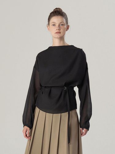 Slow Drapping Blouse Black - MOMET - Modalova