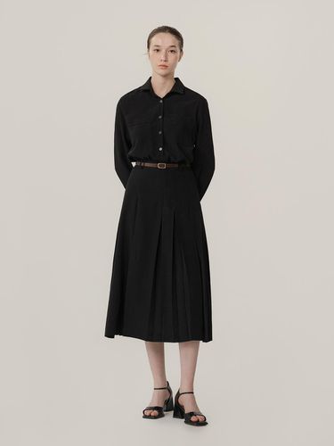 Lia shirt pleats dress black - MOMET - Modalova