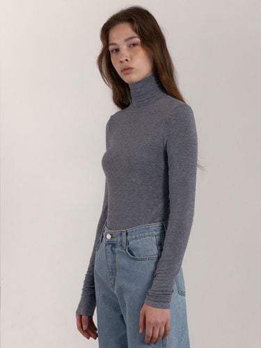 TURTLE NECK LONG SLEEVE TOP_CHARCOAL - MIMEME - Modalova