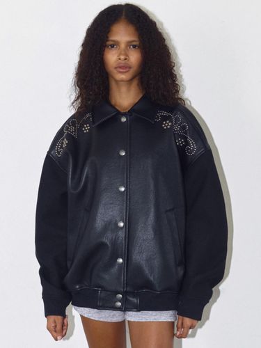 HEART STUDDED VARSITY JACKET_ONZI_EDITION, BLACK - Polysooem - Modalova