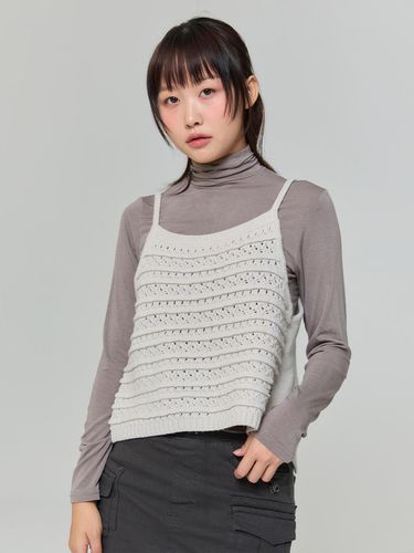 BACK SLIT KNIT VEST - GRAY - ADORE BELLE - Modalova