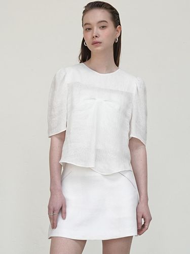 Double Pintuck Blouse White - UIJI - Modalova