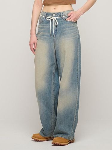 String wide washed denim pants (medium blue) - CARGOBROS - Modalova