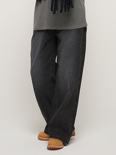 Stripe Wide Denim Pants (Black) - CARGOBROS - Modalova