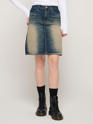 Front washed wide denim skirt (dark blue) - CARGOBROS - Modalova