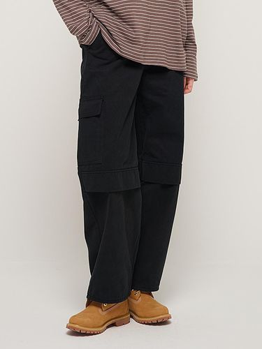 Wide Fit Cotton Cargo Pants (Black) - CARGOBROS - Modalova