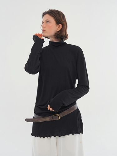 WOOL TENCEL TURTLENECK LONG T-SHIRT_DEEP BLACK - LLLDESIGNSTUDIO - Modalova