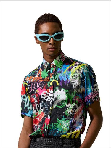 Graffiti Print Short Sleeve Button Down Shirt - GREEDILOUS - Modalova