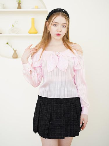 Heart-ring satin blouse - CATTLINE - Modalova