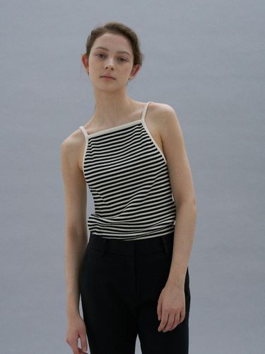 Katie Sleeveless T shirt [Black] - MUARMUS - Modalova