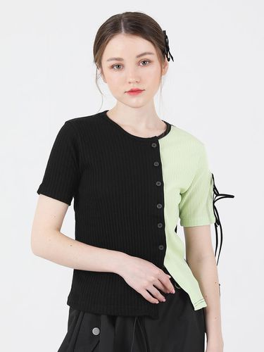 Slit Ribbon Half Sleeve T shirt (Green) - CATTLINE - Modalova