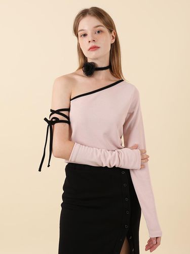 Strap Off Shoulder Warmer (Pink) - CATTLINE - Modalova