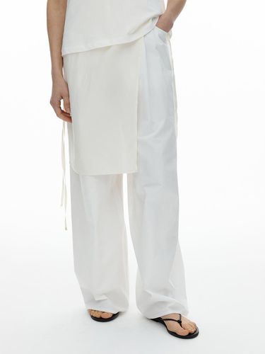 DEEP POCKET COTTON PANTS_OFF WHITE - septim - Modalova