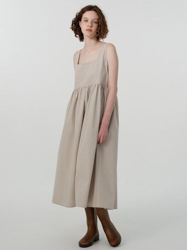 WAY SHIRRING DRESS_BEIGE - septim - Modalova