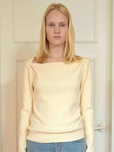 Arrow Soft Knit [Ivory] - MUARMUS - Modalova