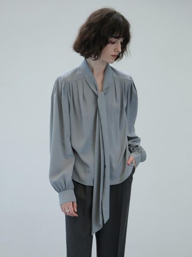 Dolce Tie Blouse (Mid Blue) - NOMINATE - Modalova