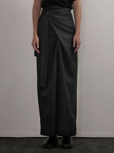 Ilusel] Strap Wrap Wide Pants Charcoal ILS24FAPT0 - ILLUSELLE - Modalova