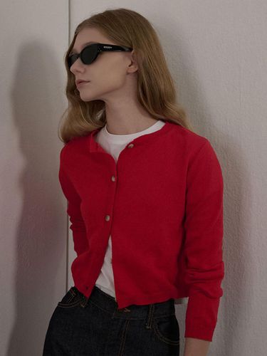 Ilusel] Round neck semi-crop cardigan red ILS24FA - ILLUSELLE - Modalova