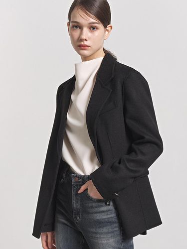 Backpoint Half Jacket_Black - hyyk - Modalova