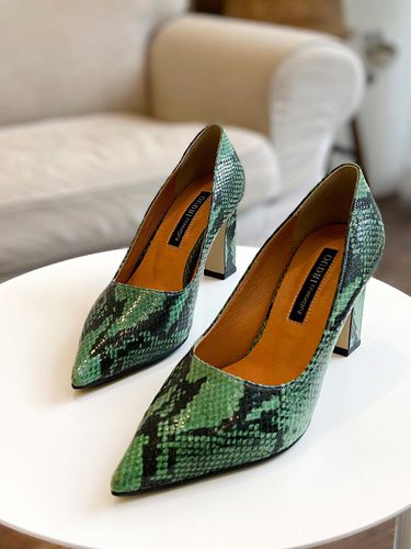 Serpent Elegance Pumps_green 6 / 7 / 8cm - ODR - Modalova