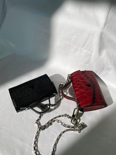 ONE+ Wallet Chain BAG /Burgundy - THEHEE - Modalova