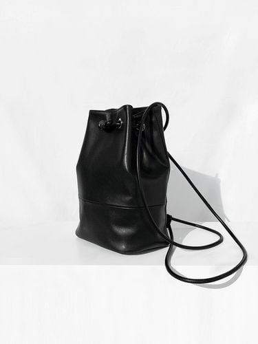 BLACK winsome BACKPACK - THEHEE - Modalova