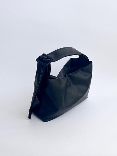 Middle Poki Bag _ Black - FEBRU - Modalova