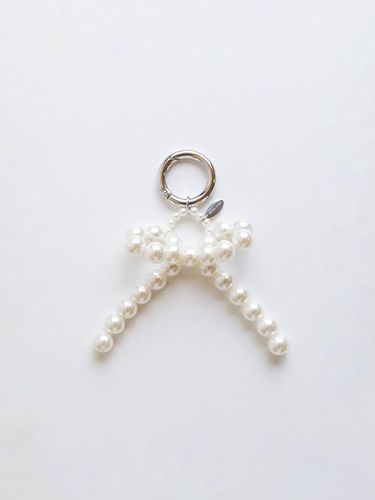 Pearl Ribbon Keyring - DEFINE OTHER - Modalova