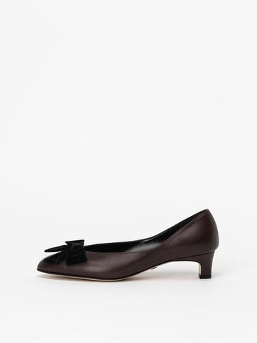 Amelie Ribbon Pumps in black - CHAUSSURE LAPIN - Modalova