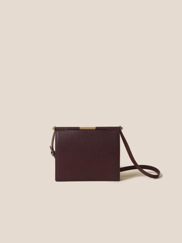 Mael Passport Wallet (burgundy) - COURONNE - Modalova