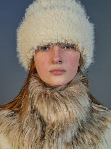 SUGARLOAF HAT_FLUFFY White - AWESOME NEEDS - Modalova