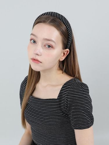 Modern Stripe HairBand (Black) - CATTLINE - Modalova