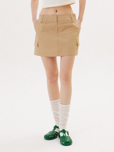 Two-pocket low mini skirt [BEIGE] - DELICCENT - Modalova