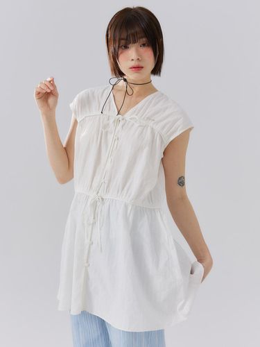 Love Shirring Ribbon dress [IVORY] - DELICCENT - Modalova