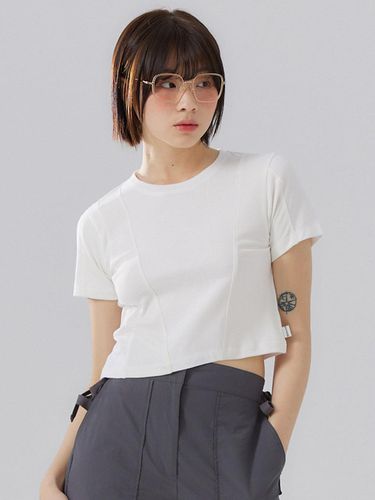 Pin Tuck Line T-Shirt [WHITE] - DELICCENT - Modalova