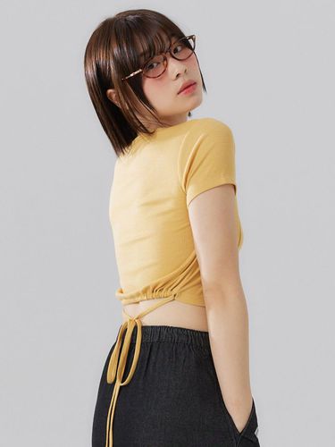 String Deli T-Shirt [YELLOW] - DELICCENT - Modalova