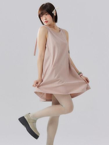 Back point dress [PINK] - DELICCENT - Modalova