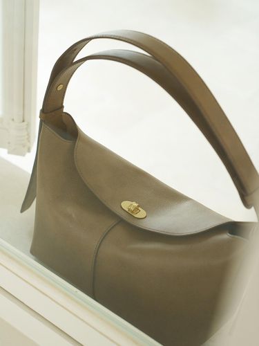 Clouet Flap Leather Tote Bag Brown - KINDERSALMON - Modalova