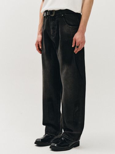 Vintage painting one-tuck denim pants_Black - ECORR - Modalova