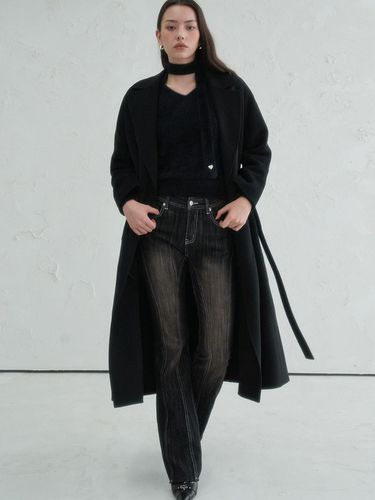 Beth Handmade Wool Coat BLACK - AVANDRESS - Modalova