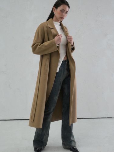 Beth Handmade Wool Coat CAMEL - AVANDRESS - Modalova