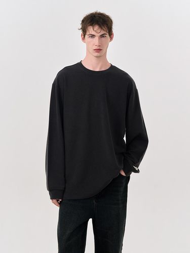 MAN Basic Sacchariba Long Sleeve T-shirt [CHARCOAL - GENERAL IDEA - Modalova